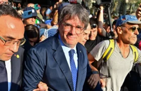 Separatis Catalan Carles Puigdemont menghindari penangkapan