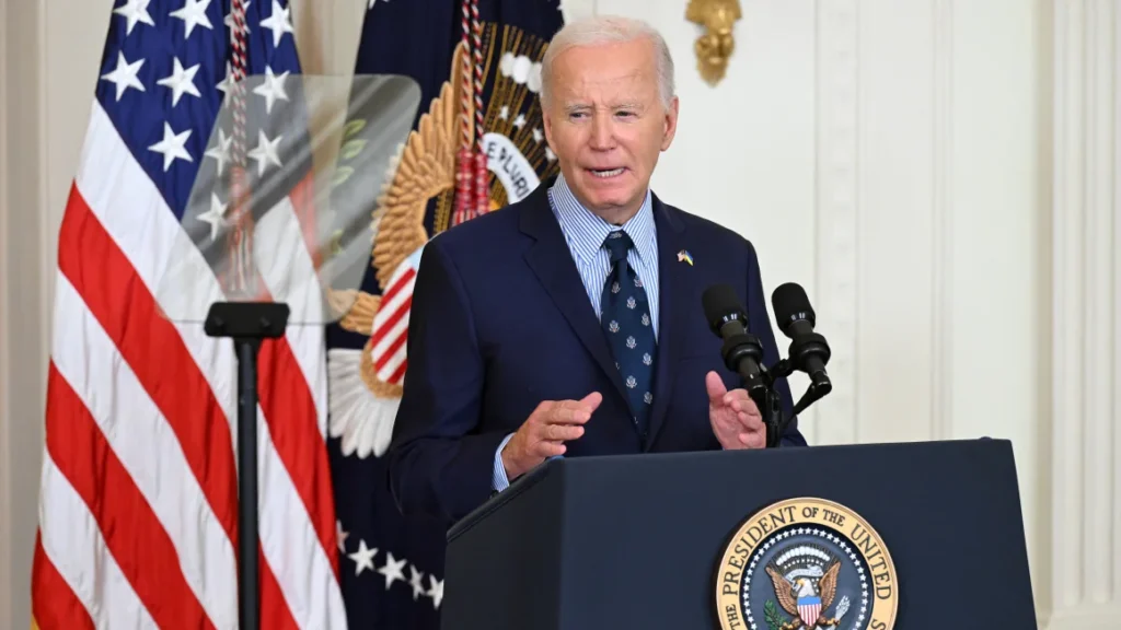 Biden dan Harris memuji upaya pemerintah untuk mengekang kekerasan bersenjata